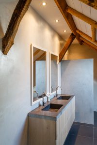 Badkamer Restauratieproject karakteristieke woonboerderij Winterswijk door Aannemingsbedrijf H.J. te Selle BV