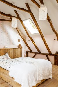 Slaapkamer Restauratieproject karakteristieke woonboerderij Winterswijk door Aannemingsbedrijf H.J. te Selle BV